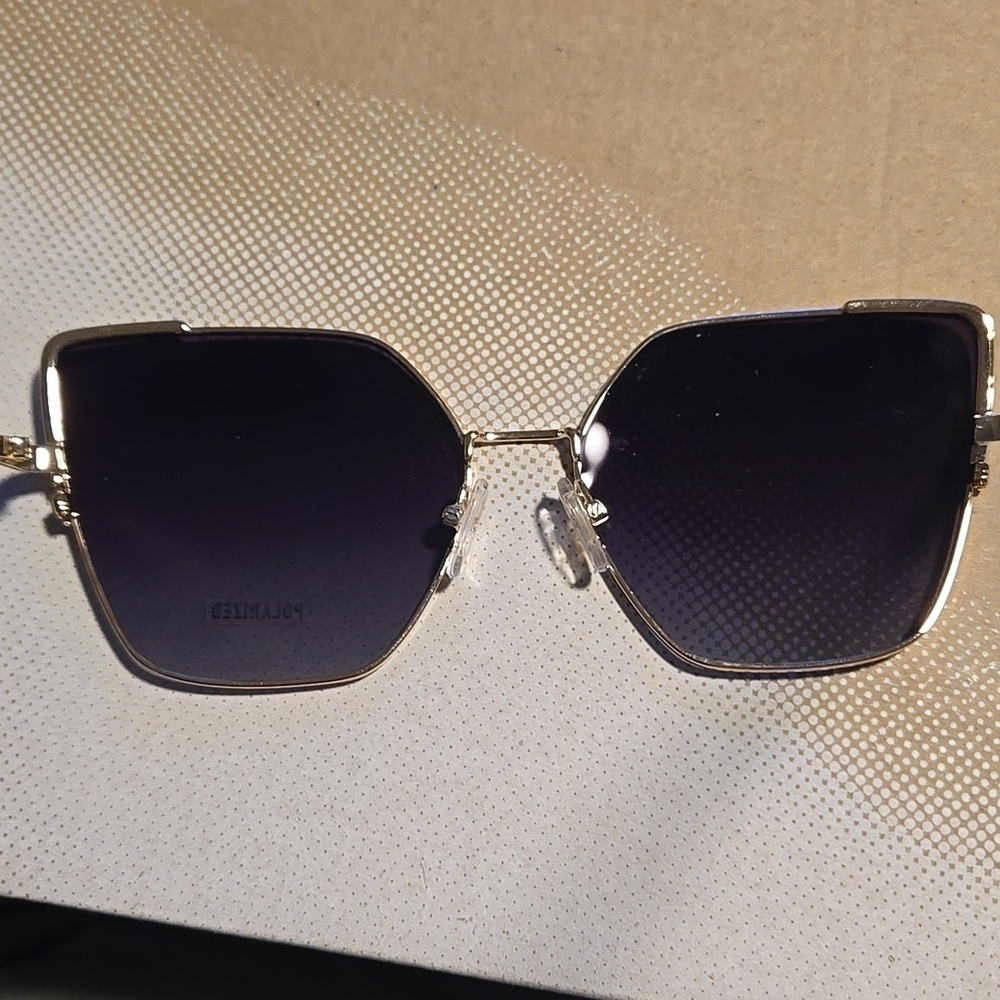 Quay Australia-NWOT "Srsly" Polarized Gold and Black Metal Sunglasses - Picture 17 of 17